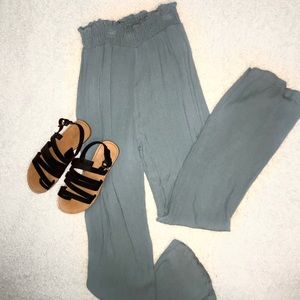 Woman’s Summer Pants